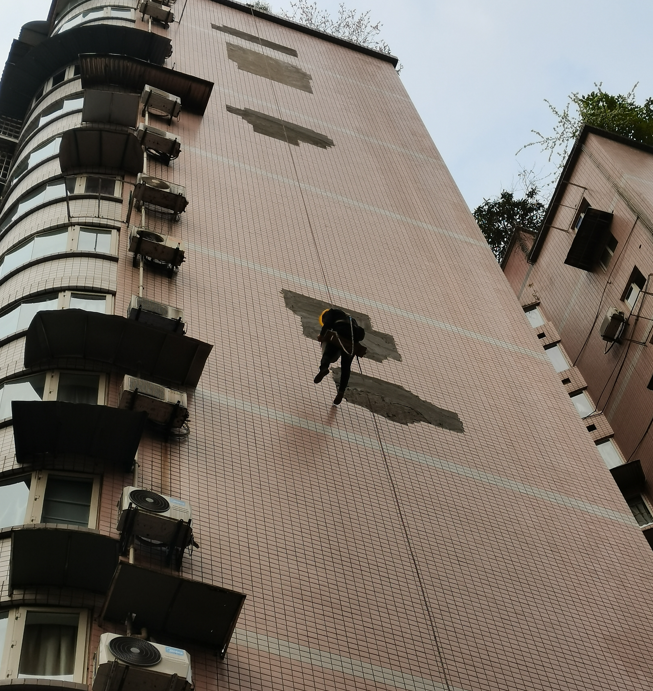 重庆都市花园外墙瓷砖排危的工艺流程 